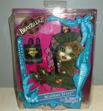 MGA Bratzillaz Glam Gets Wicked ACADEMY STYLE OUTFIT UNUSED Package MIP