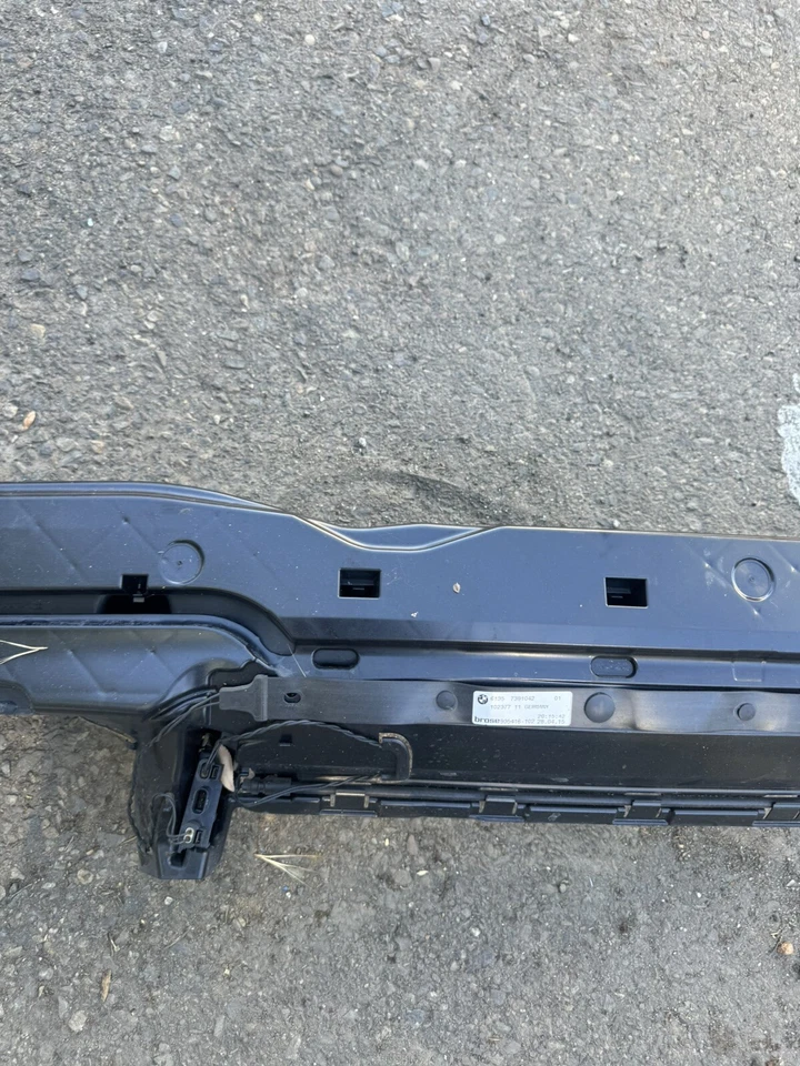BMW 528i 535i 550i F10 PARAGOLPES TRASERO REFUERZO BARRA DE IMPACTO HAZ OEM 2011-2016 Foto 3 de 4