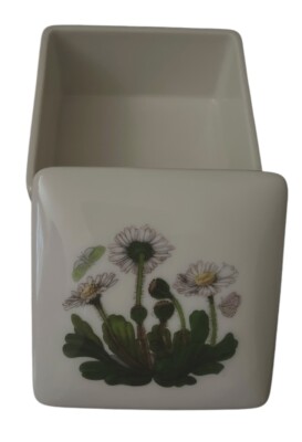 Portmeirion Botanic Garden Daisy Butterflies Square 3.5  Trinket Box