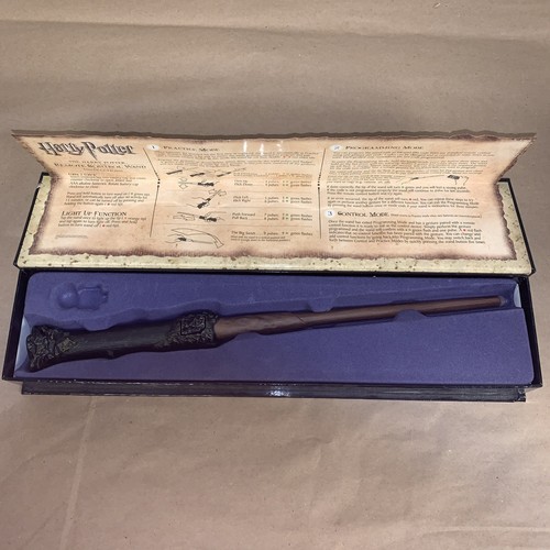 The Noble Collection The Harry Potter Remote Control Wand - Picture 4 of 13
