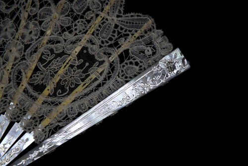 Antique Mother of Pearl Hand Fan Brussels Lace with Silver Inlay eventail nacre - Picture 4 of 16