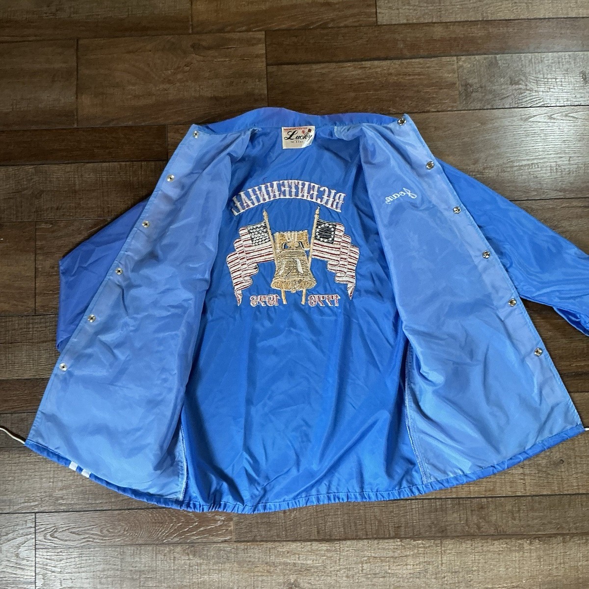 VINTAGE 1976 Size M Lucky Souvenir Center Bicentennial Windbreaker
