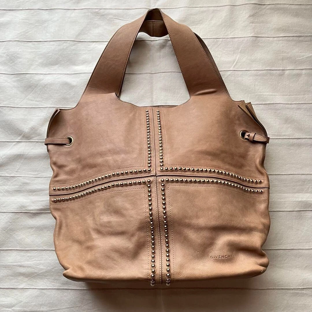 Givenchy — GIVENCHY GEORGE V BAG Tote Bag Shoulder Bag Beige Lamb Leather Cross Studs