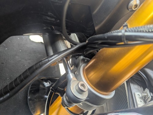 2015 Yamaha YZF-R 1 - Picture 19 of 24