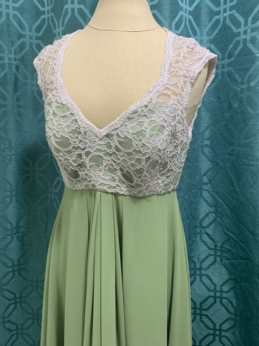 Romantic Sage Green Prom Dress Mori Lee Bridal Bridesmaid Size 10 Button Back - Picture 3 of 22
