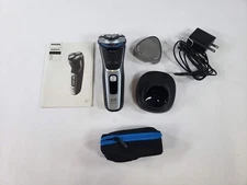 Philips Norelco Shaver 3800, Rechargeable Wet & Dry Shaver S3311 - USED