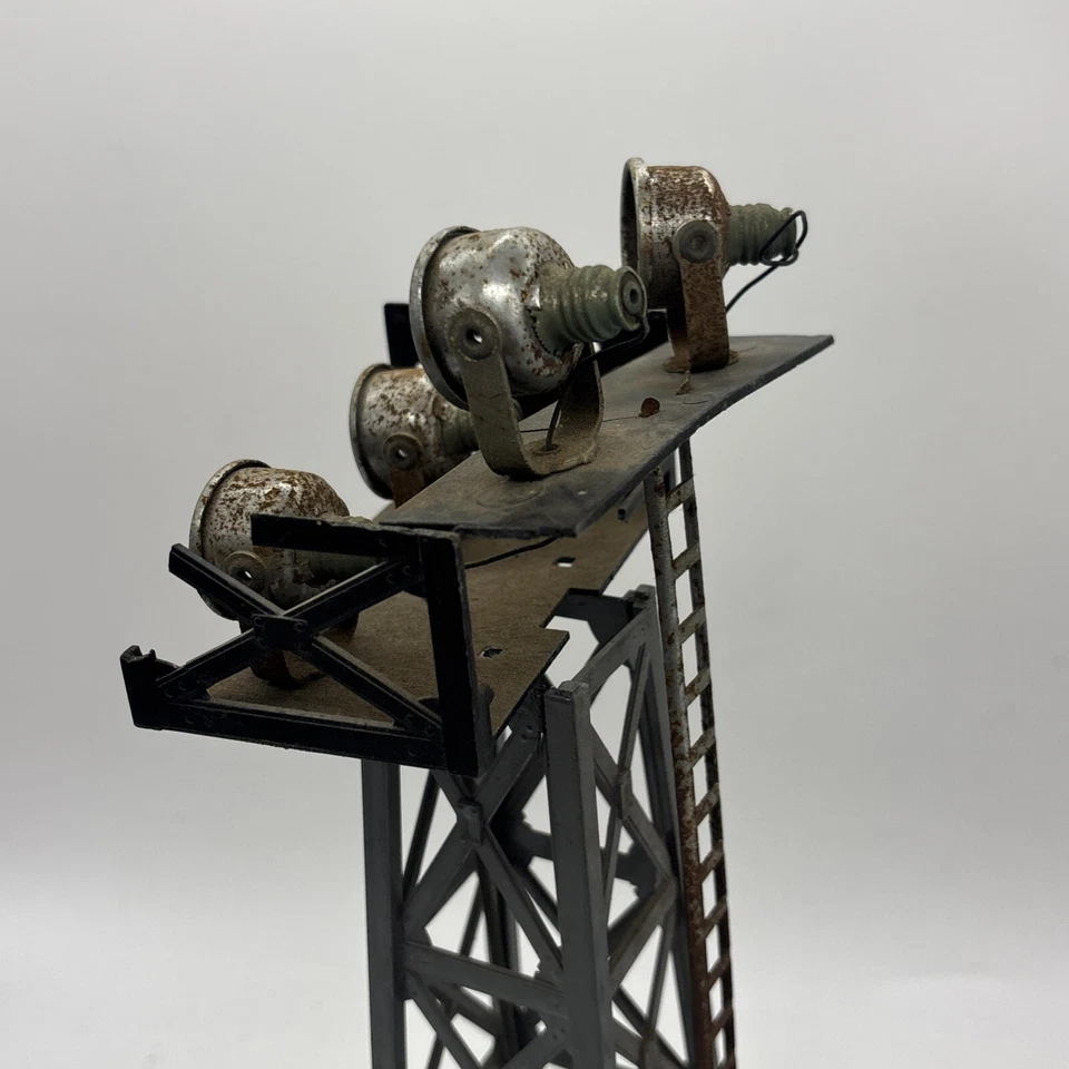 Vintage Marx Post War Railroad Flood Lamps No Box Needs repair As Is - Image 4 of 4