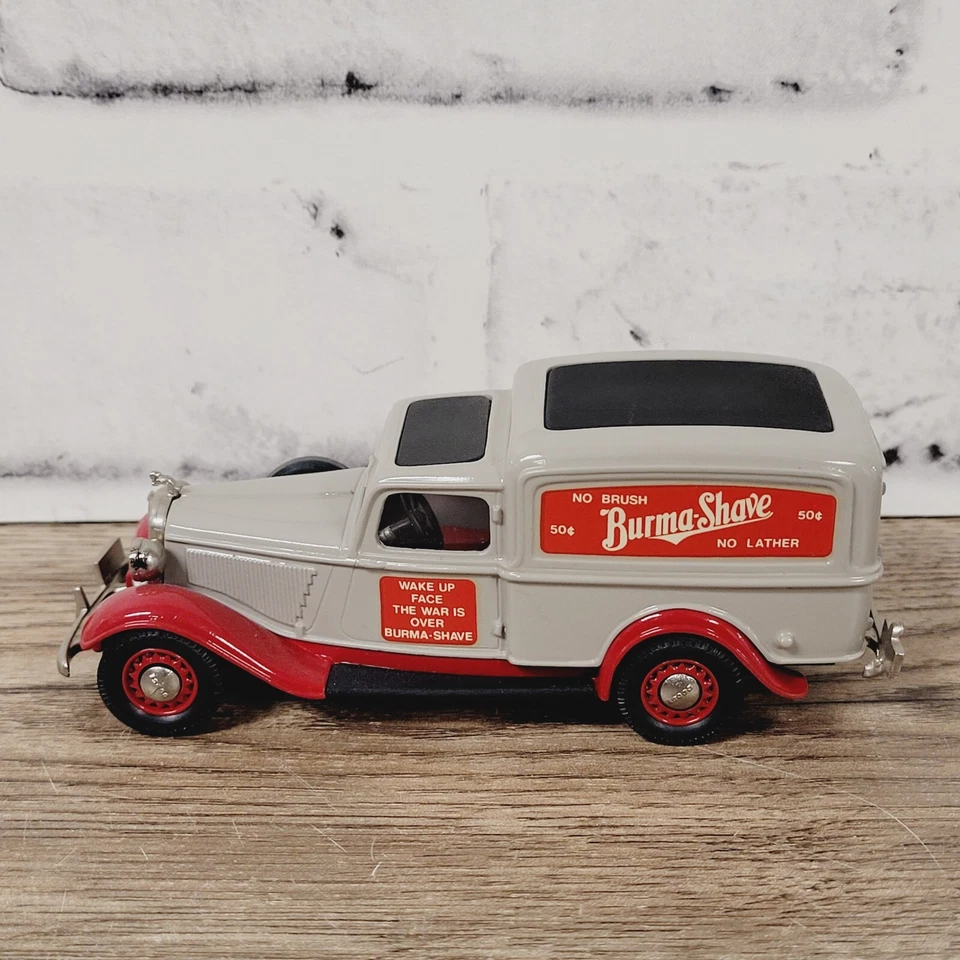 BROOKLIN MODELS BR 16 1936 DODGE VAN BURMA CARRO DE BARBEAR FUNDIDO 1:43 - Imagem 2 de 4