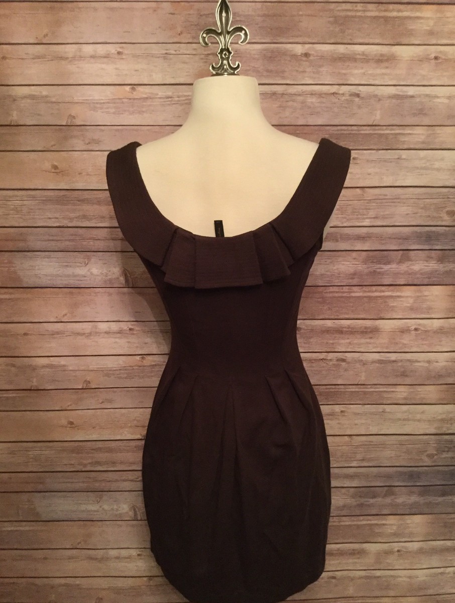 red dress brown sandals Bella Dahl Halter Blouse, Blue / Regular 12 (L) Size:US6.5 - IT36.5 Vera Wang Wedding Dress line silhouette color-#a5a39c