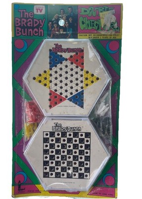 1973 Paramount Pictures Corp. licensed The Brady Bunch  Double Checkers  game