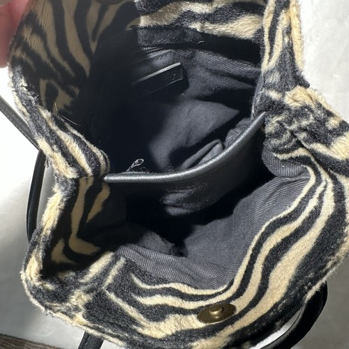 NINE WEST schwarz braun ANIMAL PRINT Schultertasche Kunstfell Trenntasche - Bild 3 von 15