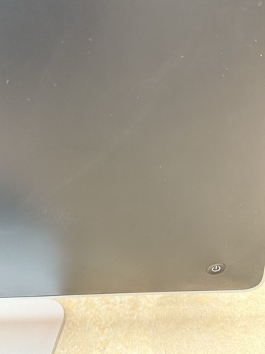 Apple iMac A1225 2008 24" 2.8GHz 2GB RAM 320GB HDD - FOR PARTS Powers On - Picture 6 of 11