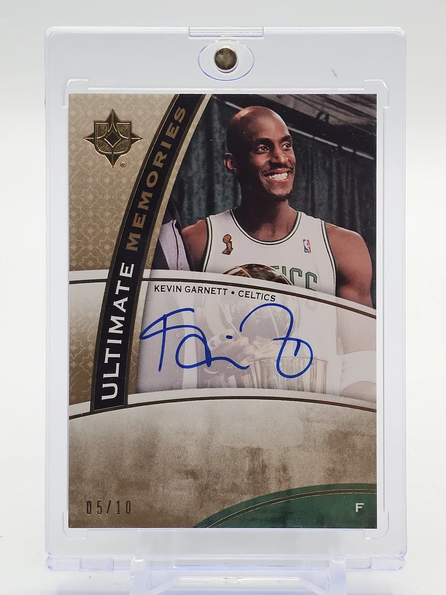 Kevin Garnett Basketball Autographed Sports Trading Cards