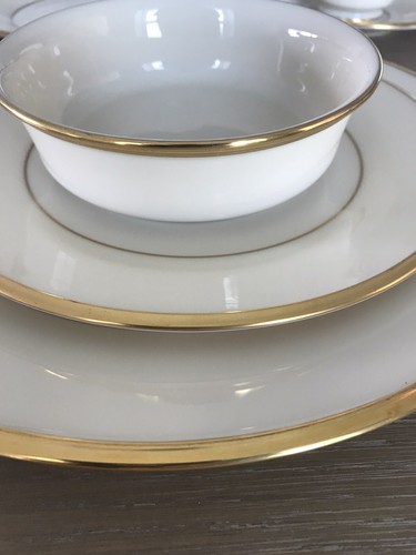 Lenox ETERNAL Bone China Set, 6-Piece Setting, Ivory with Gold Trim. Made USA - Picture 3 of 5