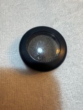 MAC BELUGA EYE SHADOW