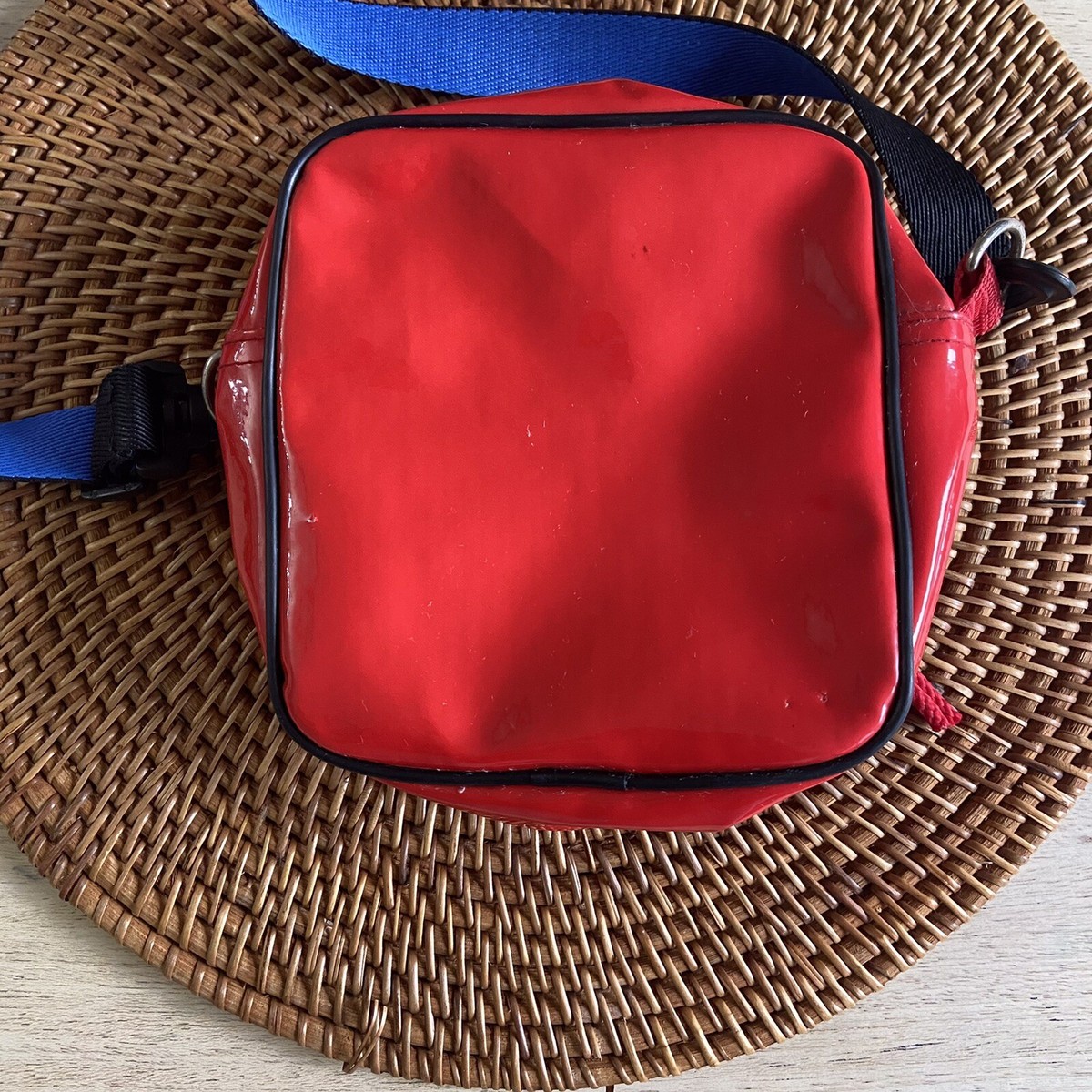 Sac à Main Vintage Coca Cola 1997 - Rouge Avec Ours Polaire, Bandoulière, Matière Nylon, Occasion