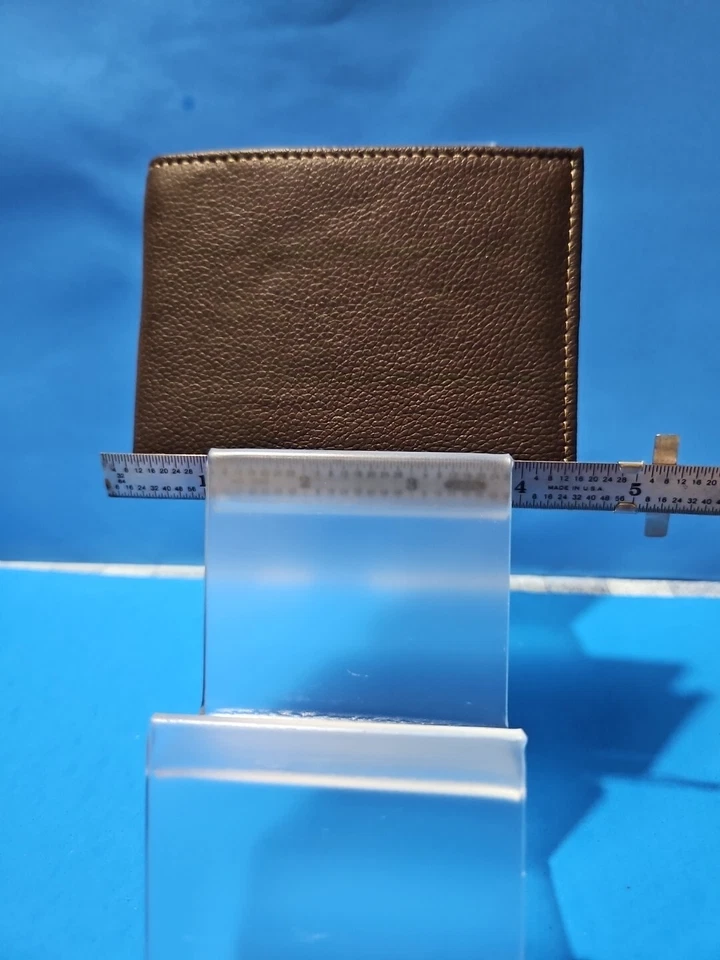 RFID MEN'S BI FOLD LEATHER WALLET WITH EXTRA PLASTIC INSERT  - Image 3 of 4