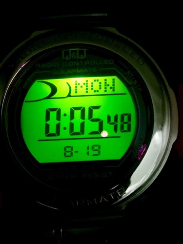 Vintage Q&Q Radio Controlled Solarmate Digital men Quartz watch. - Picture 13 of 24