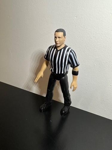 Figura de acción de lucha libre árbitro Earl Hebner 2002 WWE AEW Jakks - suelta como está - Imagen 3 de 5
