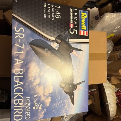 REVELL 04967 LOCKHEED SR-71 A BLACKBIRD MODEL KIT-NIB-206 PARTS-1:48 SCALE