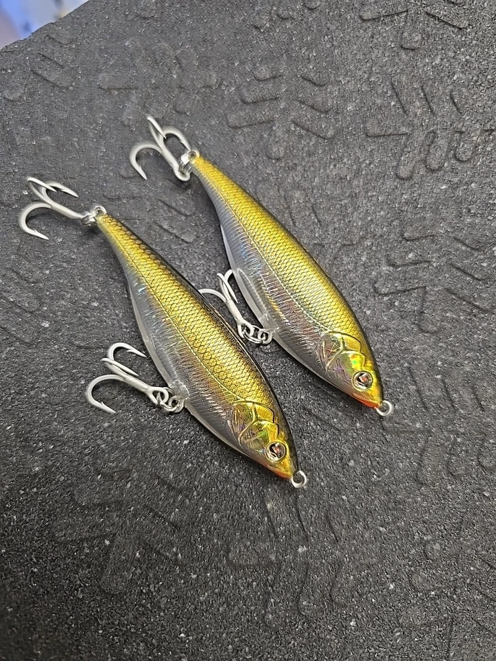 Señuelo de suspensión Twitchbait Sebile Stick Shadd 90 SU 3,5" 1/2 OZ Foto 2 de 4