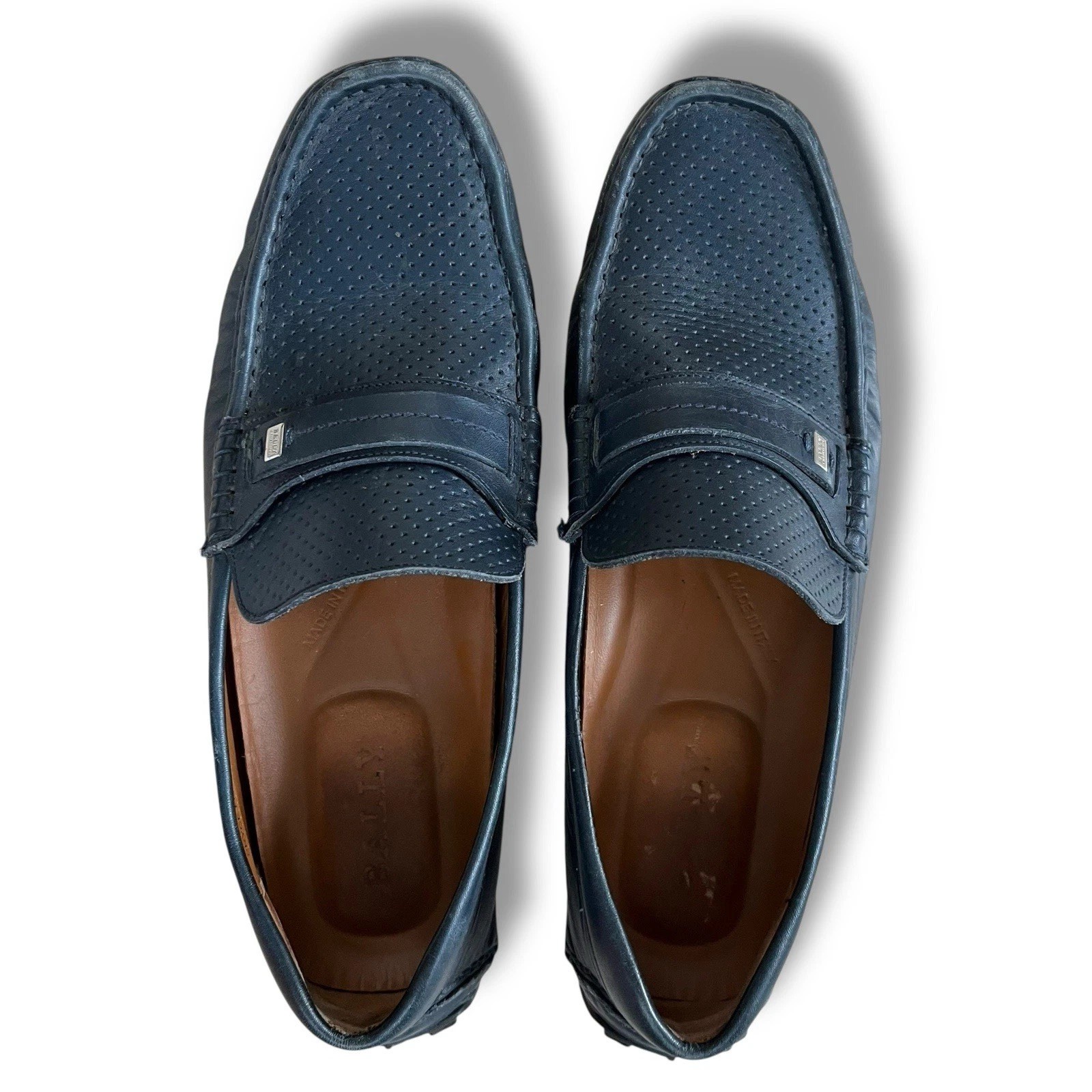 Bally Perforated Leather Driving Loafers Mens 9 Navy Quiet Luxury Made In Italy