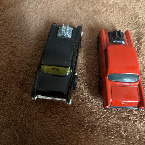 SET OF 2 LOOSE 1:64HOT WHEELS / RED & BLACK 57 CHEVY'S - Picture 4 of 9