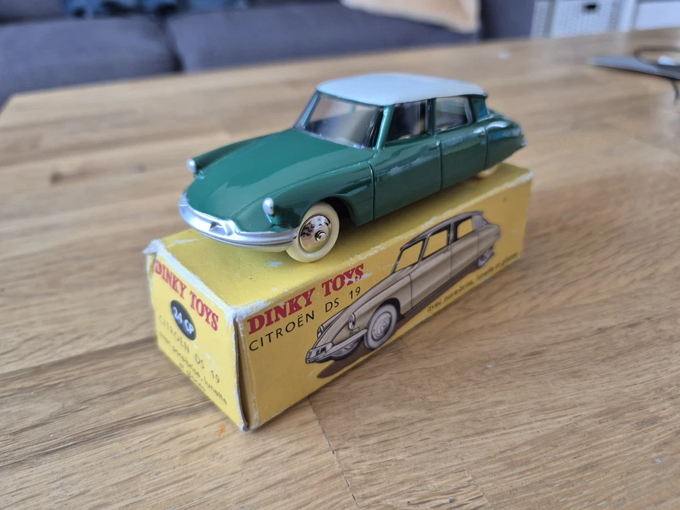 Dinky Toys 24 cp Citroën DS 19 Verte Échelle 1:43 ATLAS - Photo 1/4