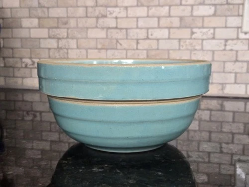 Antique McCoy?? Aqua Turquoise Glazed Stoneware Pottery Mixing Bowl 8" wide USA