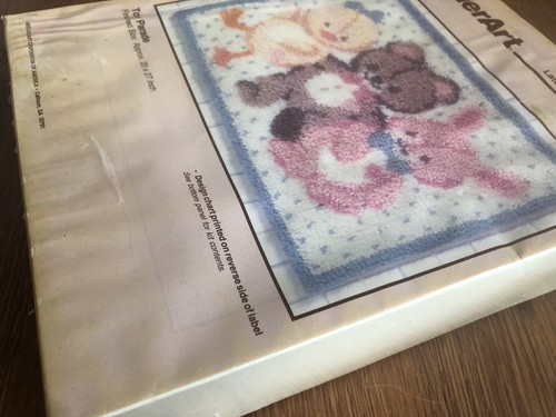 WonderArt Latch Hook Kit 4264 TOY PARADE 20 X 27 Rug Or Wall Hanging Vintage - Picture 9 of 9