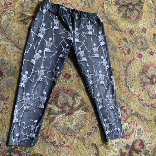 $89 Gear Bunch Skeletons Leggings Capri Cute Stretch Activewear XL 34” 22” - Picture 4 of 12