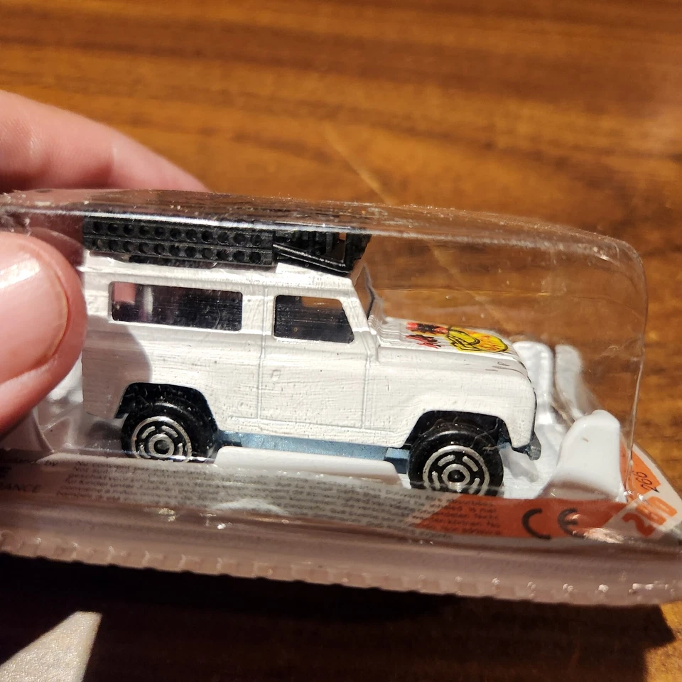 NUEVO MAJORETTE #266 LAND ROVER 4X4 - BLANCO - SAFARI - DIECAST  Foto 2 de 4