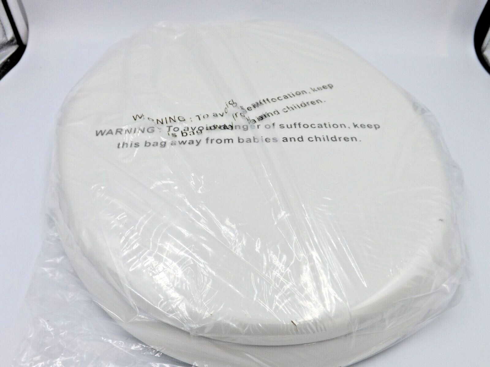 White Thermoplastic Toilet Seat with White Plastic Adjustable Hinges - VAT inc
