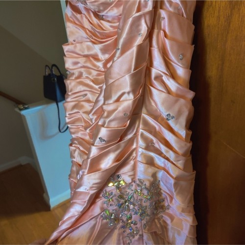Abschlussballkleid mit Pfirsichperlen - Bild 7 von 11
