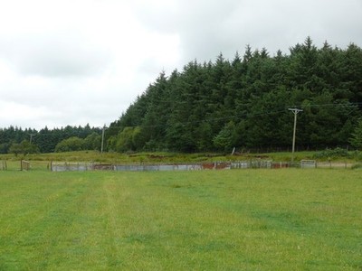 Foto A2 Carse von Clary Wigtown Blick hinüber zu Schafställen, die die c2010 bilden