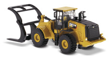 HO 1:87 Diecast Masters 85950 Caterpillar 972M Wheeled Loader w/Log Fork