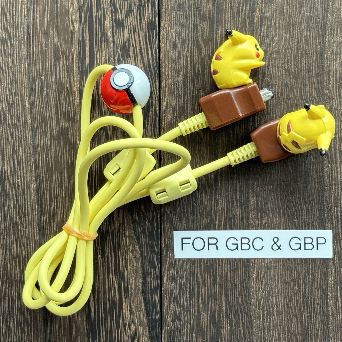 Nintendo Game Boy Color/Pocket/Light Kemco Pikachu Link Cable