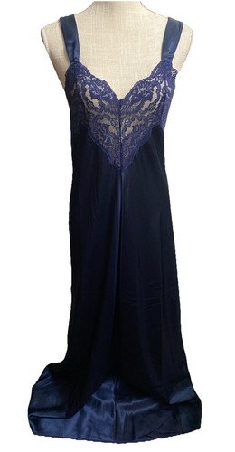 Vintage VANITY FAIR 70’s  Navy Blue Long Satin/Lace Slip Dress Night Gown Size S - Afbeelding 1 van 11