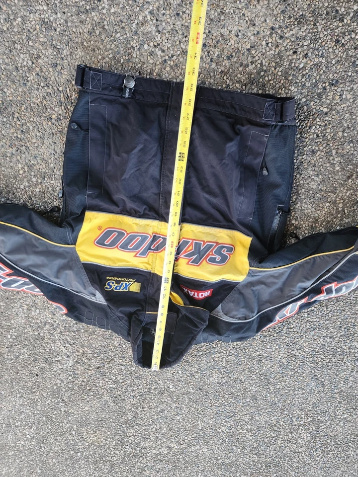 Ski-doo Team 雪地摩托车夹克 尺寸 M Rotax Brembo RPM 标志补丁 — 第 3/4 张图片