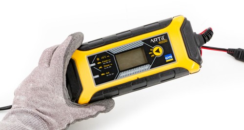 Cargador y optimizador de batería inteligente GYS ARTIC 4000 UK VERS 6 y 12 V 4 amperios 029705 - Imagen 10 de 10
