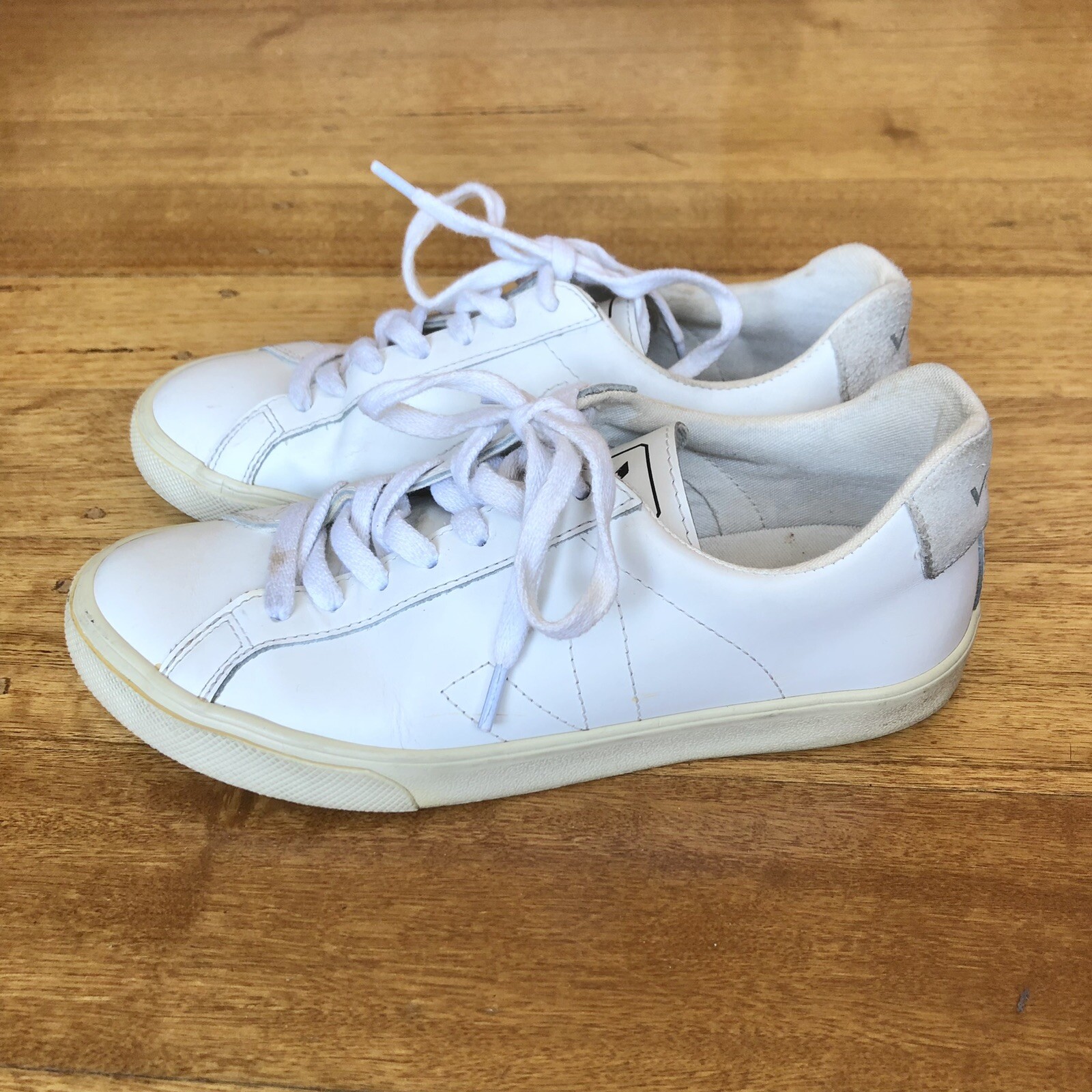 Veja Esplar White Leather Lace Up Low Top Sneakers, Size 37 EU/6 AUS