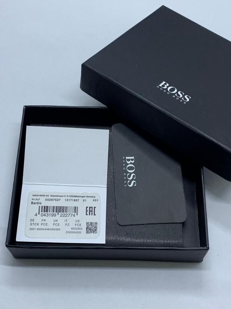 BRAND New HUGO BOSS Men