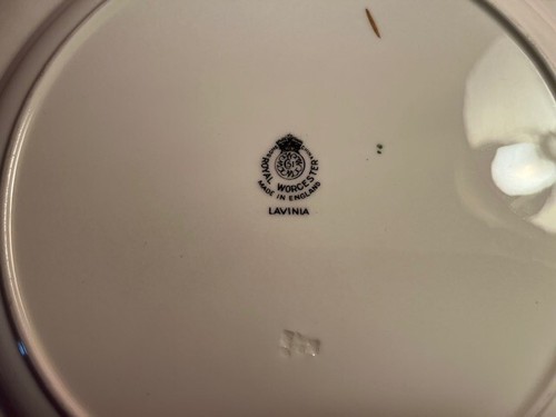 Vintage Royal Worcester "LAVINIA" 5 Piece Place Setting- 8 sets available - Picture 3 of 3