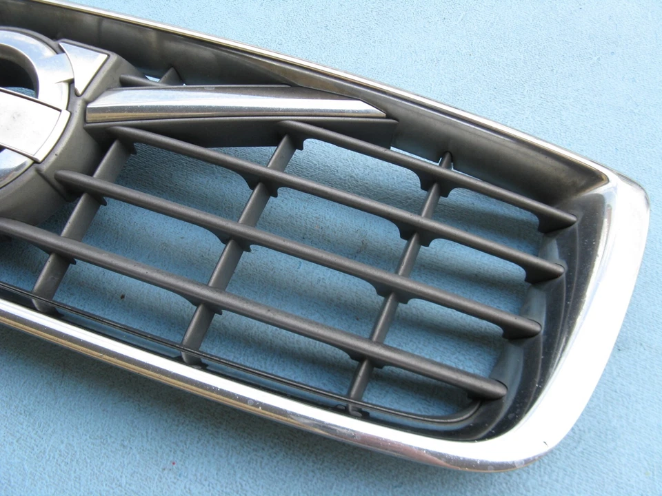 10 11 12 13 VOLVO S80 SUPERIOR SUPERIOR PARACHOQUES DELANTERO CUBIERTA REJILLA EMBLEMA CROMO OEM USADO Foto 4 de 4