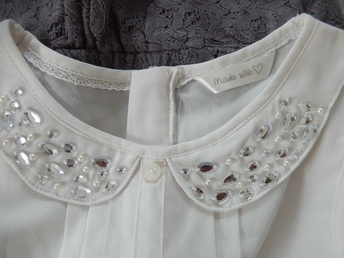 Playsuit, Grey Heavy Lace Shorts, White Beaded Collar Top, 9 years Made with Lov - Picture 3 of 7