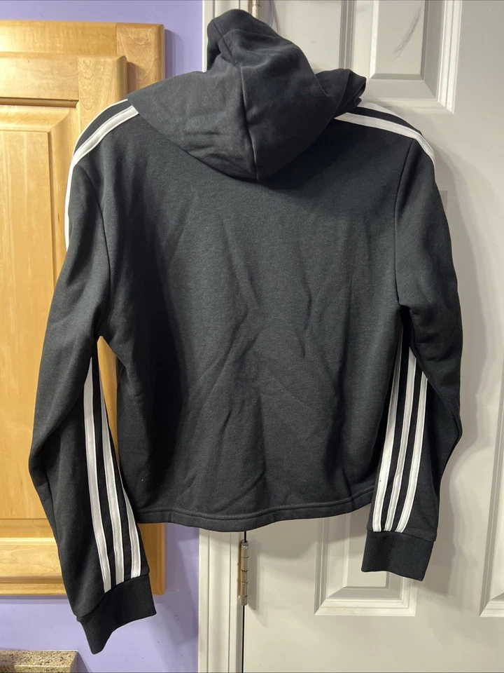 ADIDAS SUDADERA CON CAPUCHA MUJER PEQUEÑA NEGRA SÓLIDA RECORTADA SUDADERA JERSEY NUEVO CON ETIQUETAS. Foto 4 de 4