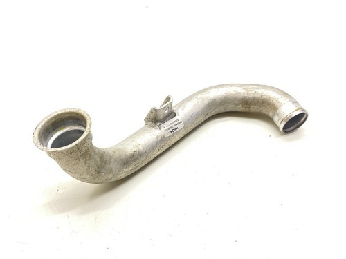 2016 Mercedes Benz A207 E400 Ladeluftkühlerschlauch rechts A2760900837