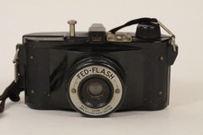 vintage Fed-Flash 127 film Bakelite Camera c.1950s retro photography - as is