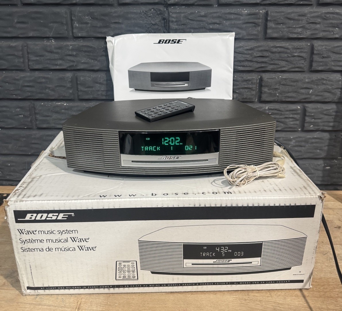 Bose Wave Music System CD Player 044417 Titanium Silver With Box