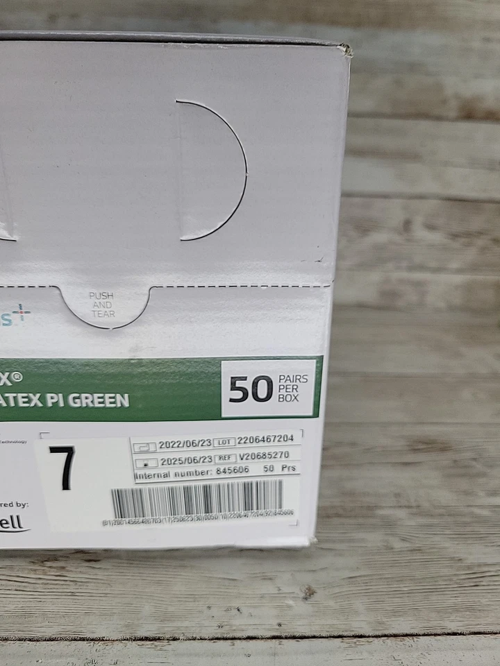 Gammex NovaPlus Non-Latex PI Green Surgical Gloves *50 Pair* Size: 7 *See Date* - Image 3 of 4